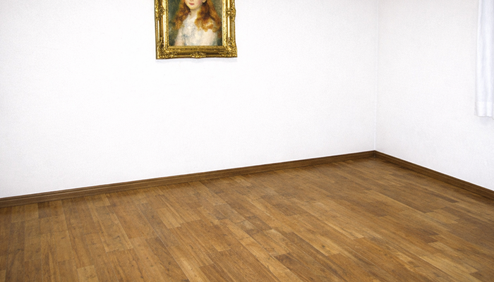 新潟県五泉市にて、リフォーム前に家具の移動と不用品の撤去を行った事例