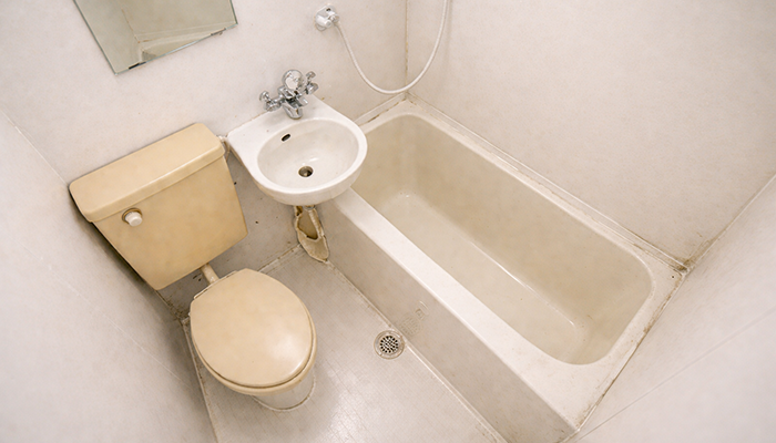 福井県福井市にて、管理会社に清掃を断られたマンションの清掃、ゴミの撤去の事例