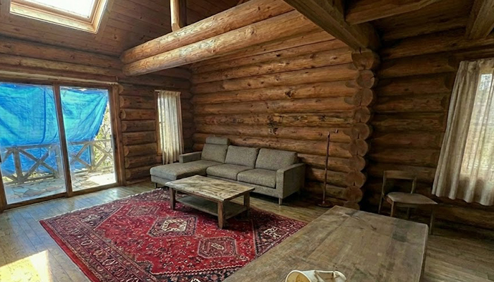 福井県美浜町にて、台風被害を受けて荒れてしまった別荘の片付け事例